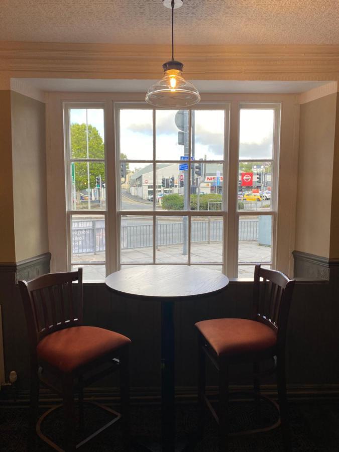 The County Hotel Haverfordwest Ngoại thất bức ảnh
