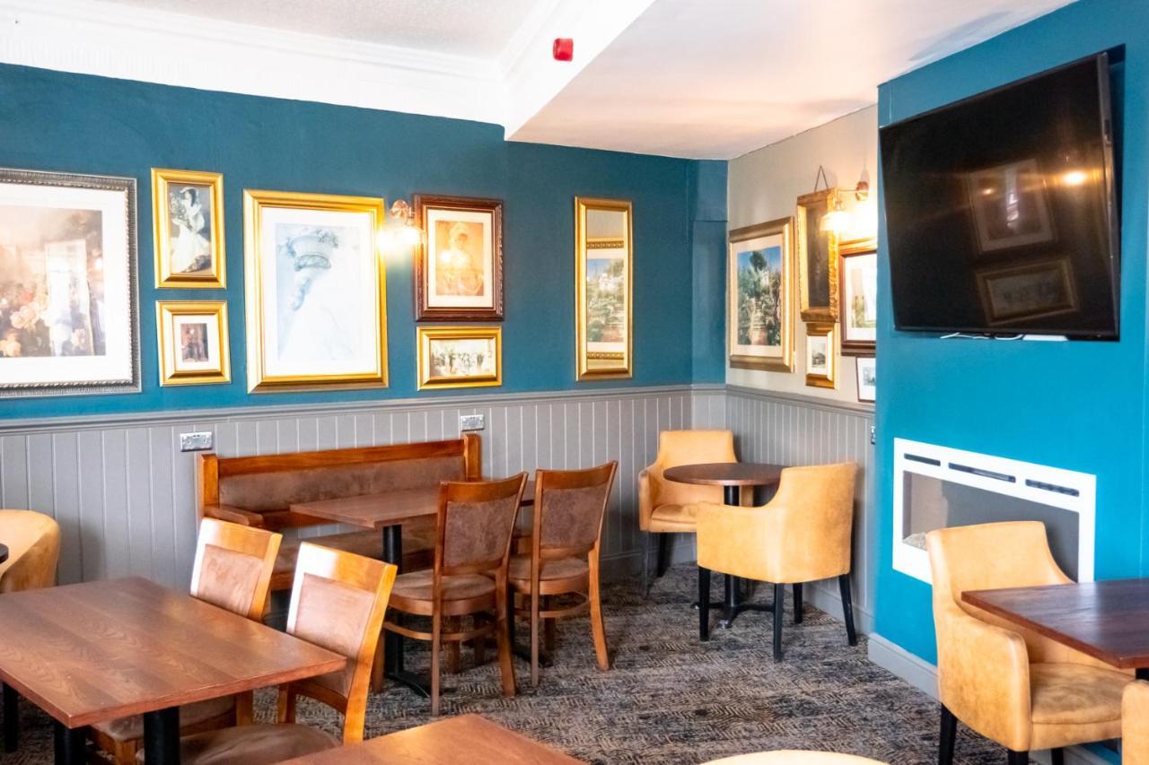 The County Hotel Haverfordwest Ngoại thất bức ảnh